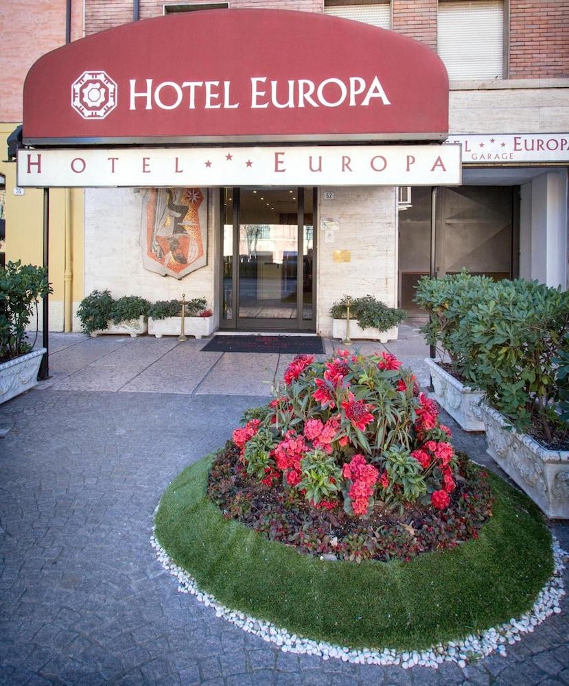 Hotel Europa Модена Экстерьер фото